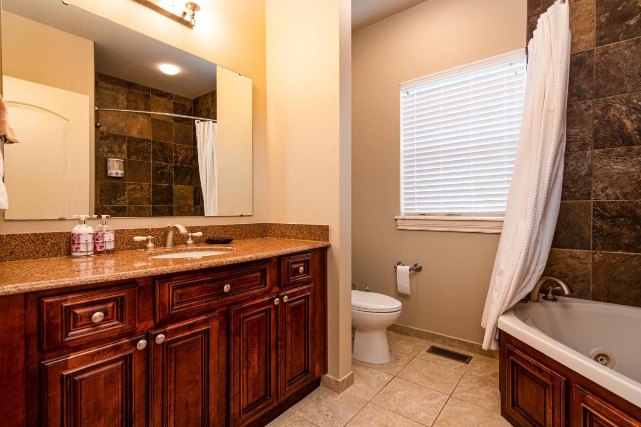Two Bedroom Villa In The Heart Of Branson! Экстерьер фото