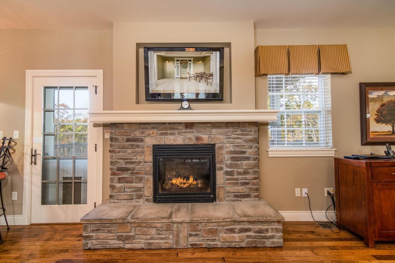 Two Bedroom Villa In The Heart Of Branson! Экстерьер фото