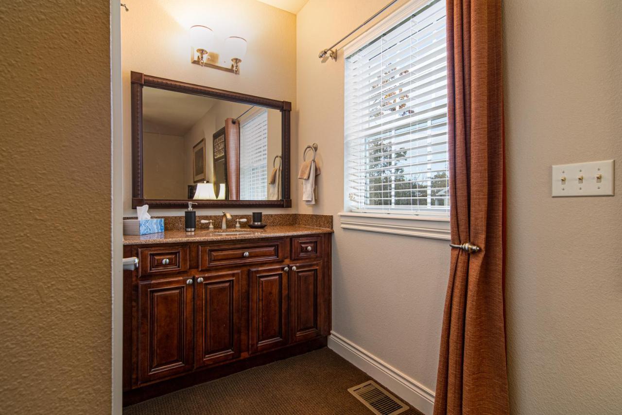 Two Bedroom Villa In The Heart Of Branson! Экстерьер фото